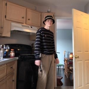 Meet your Posher, Logan